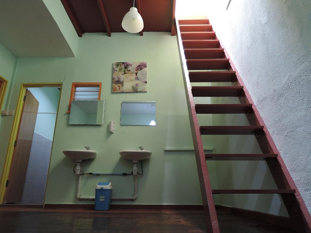 Hotel The Pillohouzzze Malacca Exterior foto
